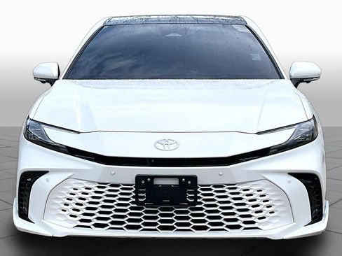 Used 2025 Toyota Camry XSE w/ Premium Plus Package FWD image 4