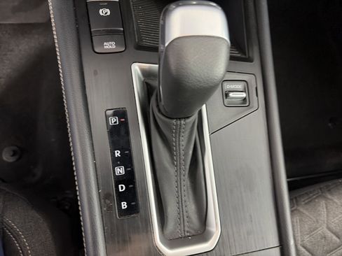 Used 2025 Nissan Kicks SV AWD/4WD image 27