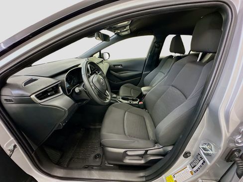 Used 2025 Toyota Corolla Hatchback image 13