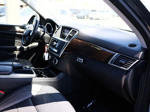 Used 2015 Mercedes-Benz ML 350 4MATIC image 30