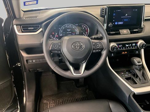 Used 2025 Toyota RAV4 XLE Premium FWD image 16
