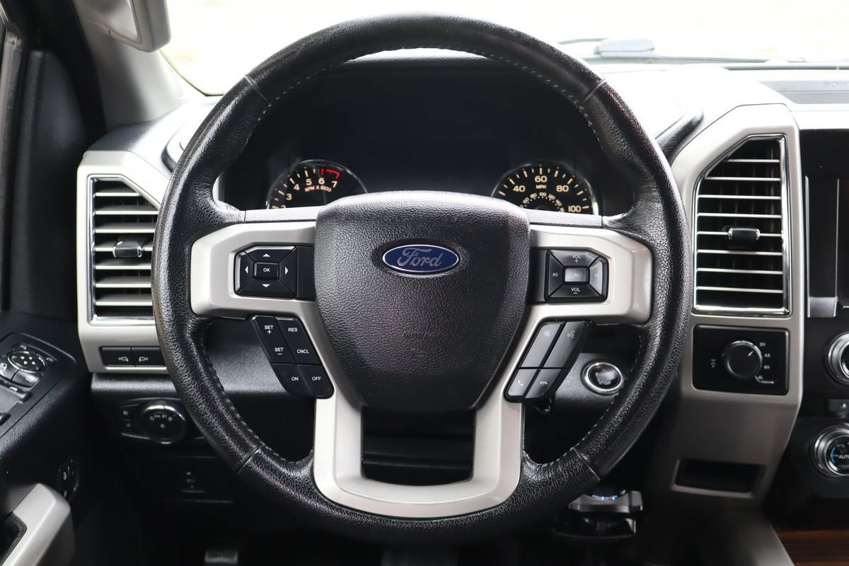 Used 2015 Ford F150 Lariat w/ Equipment Group 502A Luxury AWD/4WD image 18