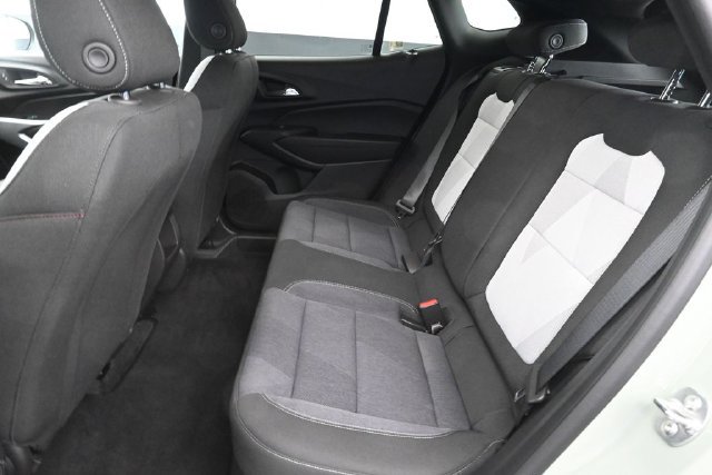 Used 2024 Chevrolet Trax RS FWD image 26