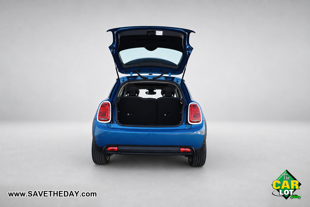 Used 2024 MINI Cooper SE FWD image 12