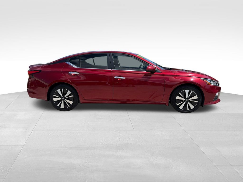 Used 2021 Nissan Altima 2.5 SV w/ SV Premium Package FWD image 9