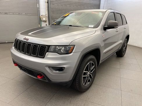 Used 2018 Jeep Grand Cherokee Trailhawk image 10