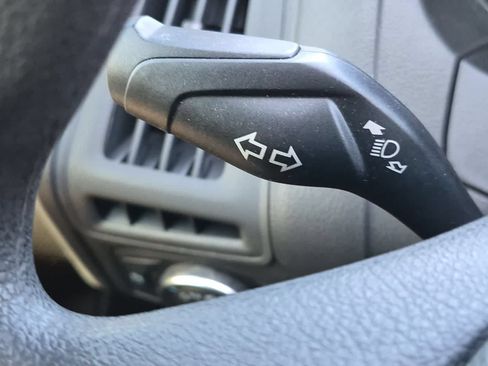 Used 2018 Ford Focus SE FWD image 26