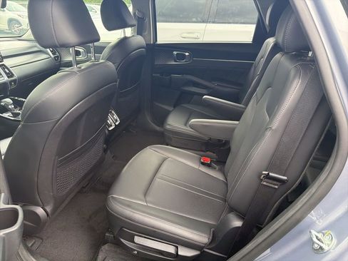 Used 2023 Kia Sorento SX FWD image 13