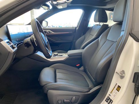 Certified 2025 BMW 430i xDrive w/ M Sport Package image 5