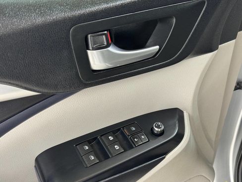 Used 2016 Toyota Highlander XLE image 44