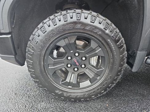 Used 2022 GMC Sierra 1500 AT4X AWD/4WD image 34