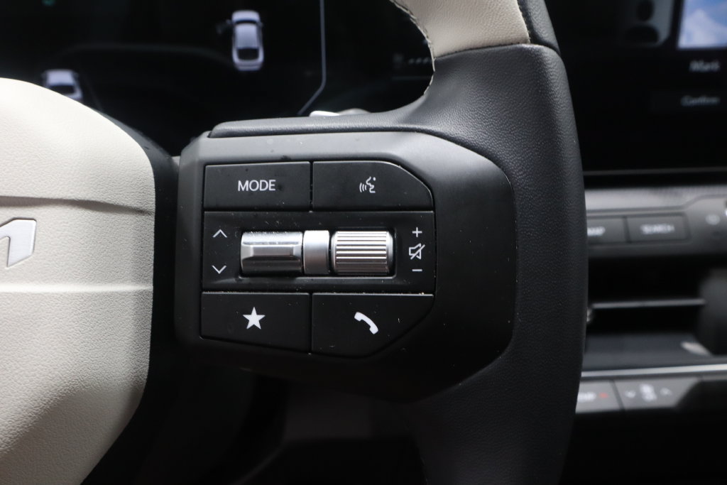 Used 2025 Kia K4 GT-Line w/ GT-Line Premium Package FWD image 24