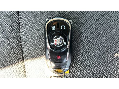 Certified 2022 Buick Encore GX Preferred w/ Cold Weather Comfort Package AWD/4WD image 34