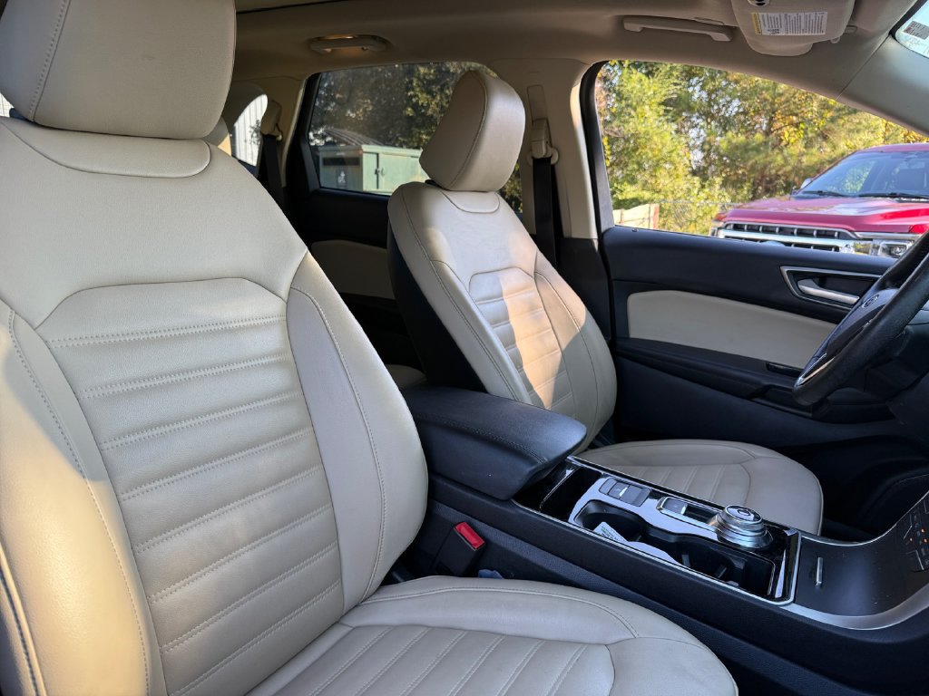 Certified 2020 Ford Edge SEL w/ Convenience Package FWD image 17