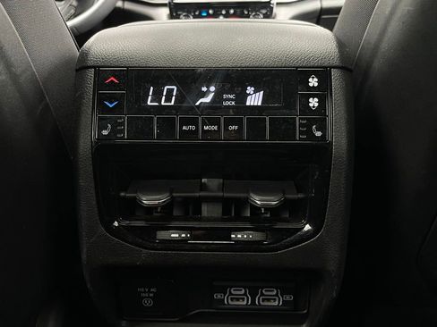 Used 2024 Jeep Grand Cherokee L Limited w/ Luxury Tech Group II image 26