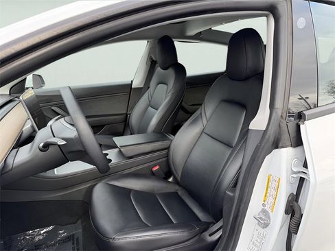 Used 2021 Tesla Model 3 Performance image 16