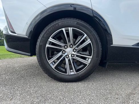 Certified 2024 Cadillac Lyriq Luxury AWD/4WD image 17