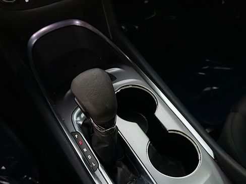 Used 2021 Chevrolet Malibu LT image 28