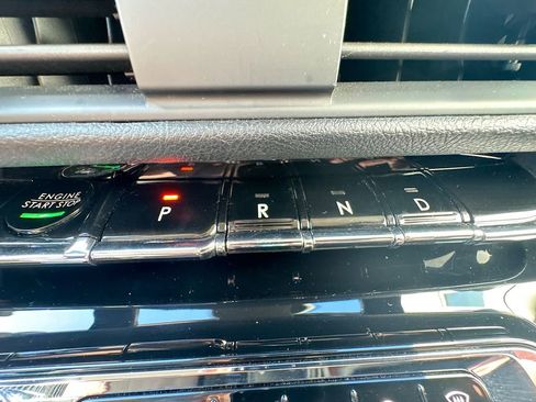 Used 2023 Lincoln Corsair AWD image 21