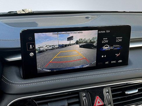 Used 2023 Genesis G70 2.0T image 23