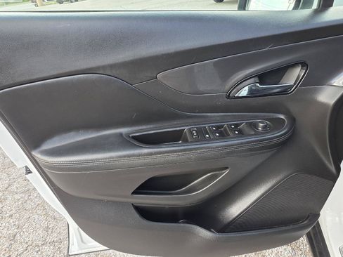 Used 2020 Buick Encore Preferred FWD image 35