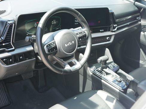 Certified 2023 Kia Sportage EX FWD image 7