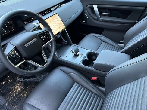 Used 2025 Land Rover Discovery Sport S AWD/4WD image 4
