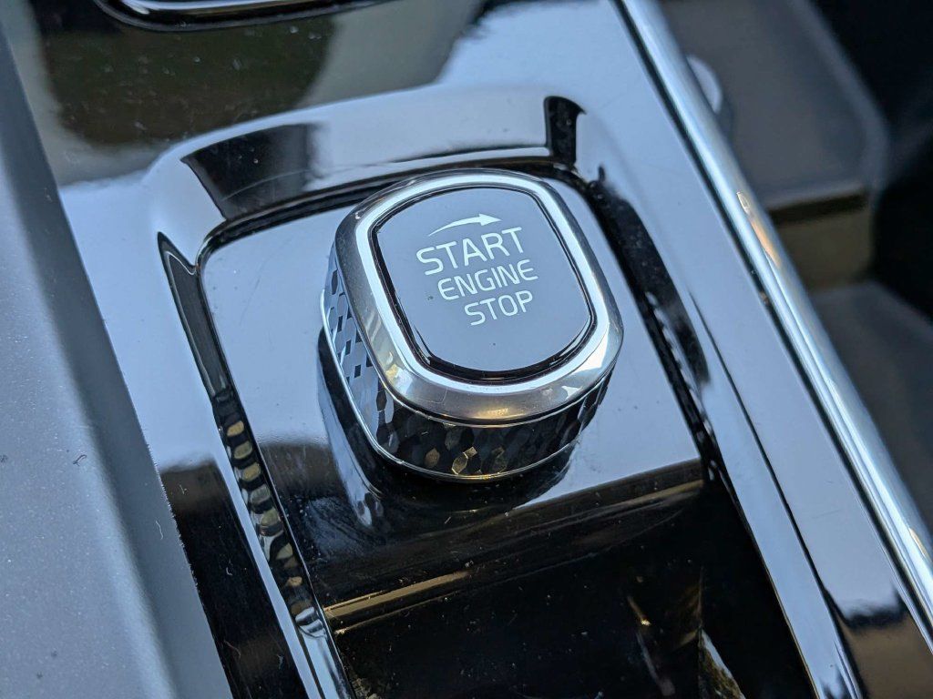 Certified 2026 Volvo XC60 B5 Plus AWD/4WD image 30