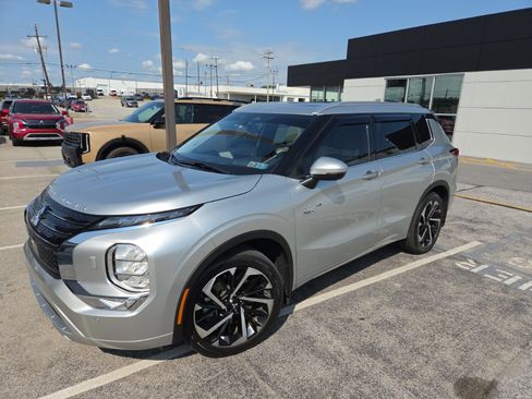 Used 2023 Mitsubishi Outlander SEL AWD/4WD image 8