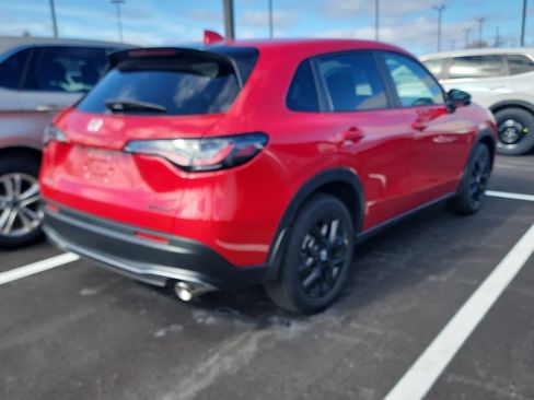 Used 2025 Honda HR-V Sport image 2