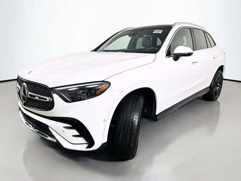 New 2026 Mercedes-Benz GLC 300 4MATIC image 3