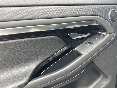 Used 2022 Land Rover Range Rover Evoque R-Dynamic S image 32