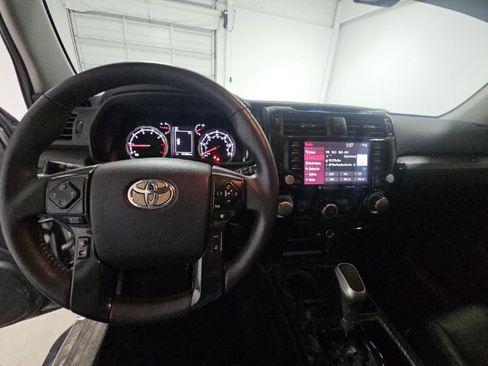 Certified 2022 Toyota 4Runner TRD Off-Road Premium w/ TRD Black Wheel Package (TMS) AWD/4WD image 6