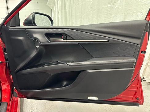 Used 2025 Toyota Camry XSE image 59