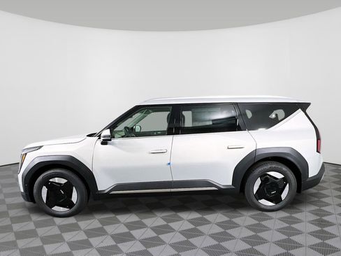 New 2026 Kia EV9 Wind image 31
