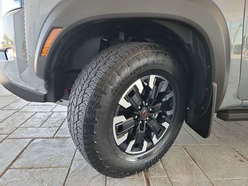 Certified 2023 Nissan Frontier PRO-4X w/ Pro Convenience Package AWD/4WD image 32