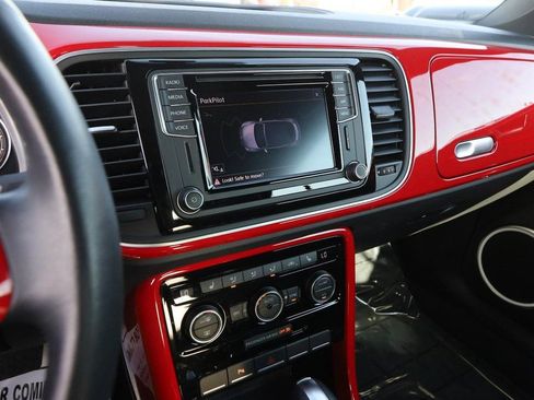 Used 2019 Volkswagen Beetle 2.0T S image 18