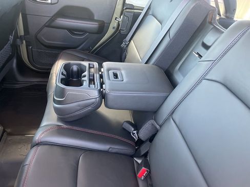 New 2026 Jeep Wrangler Unlimited Rubicon AWD/4WD image 36