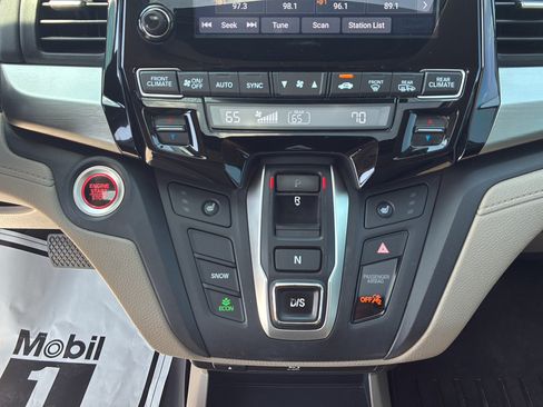 Used 2018 Honda Odyssey EX-L image 32