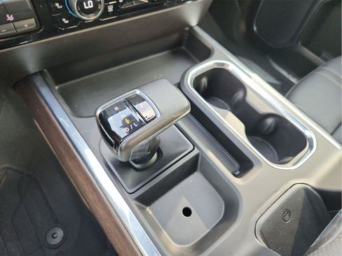 Certified 2022 Chevrolet Silverado 1500 High Country w/ High Country Premium Package AWD/4WD image 16