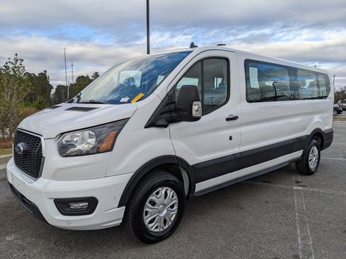 Used 2023 Ford Transit 350 XLT image 46