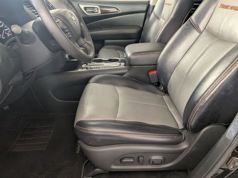 Used 2019 Nissan Pathfinder SL image 14