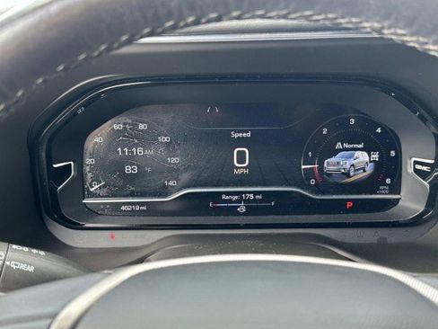 Used 2022 GMC Yukon XL Denali image 28