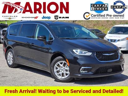 Used 2023 Chrysler Pacifica Touring-L