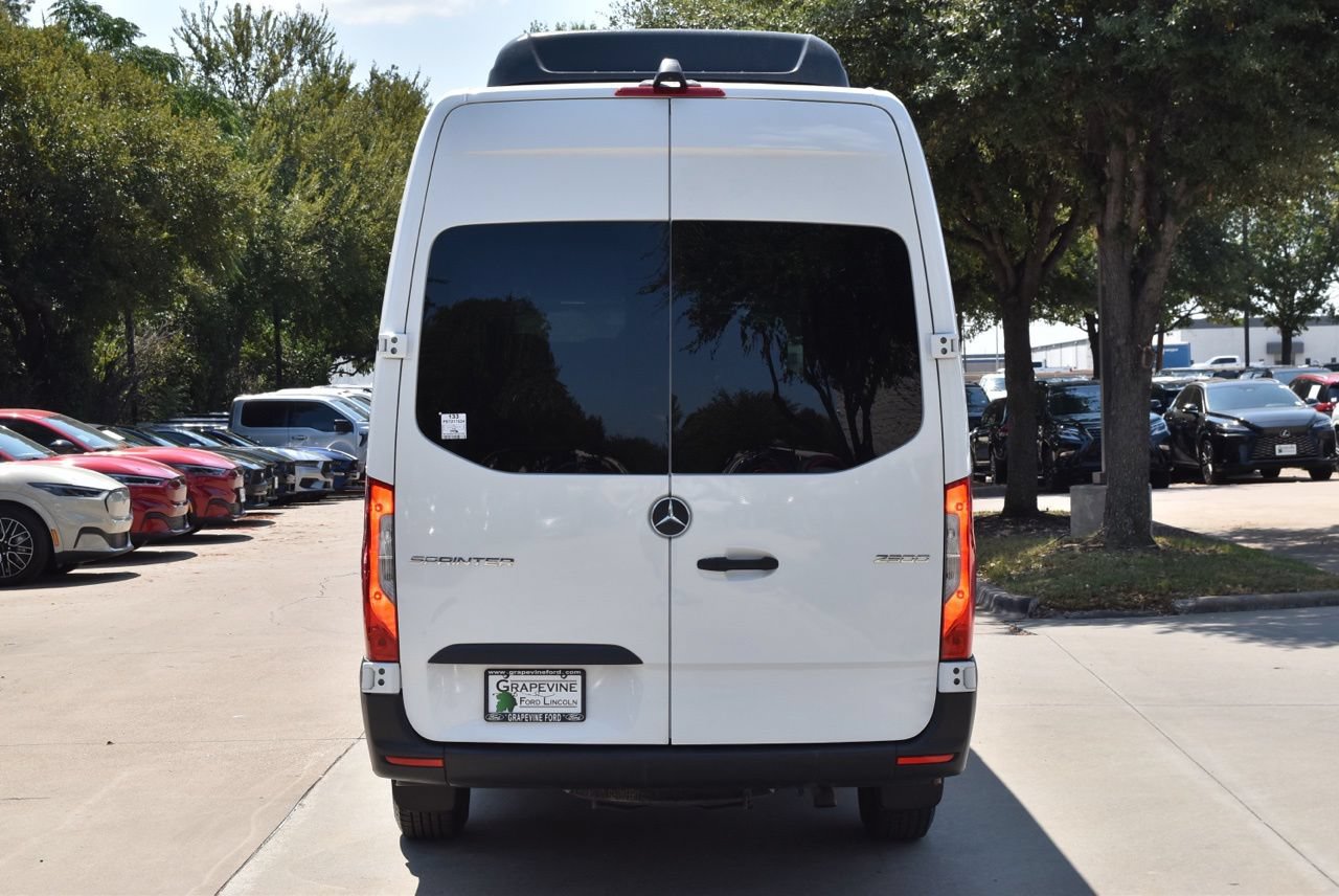 Used 2025 Mercedes-Benz Sprinter 2500 image 9
