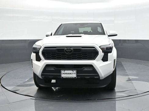 Used 2024 Toyota Tacoma TRD Sport image 30