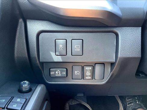 Certified 2023 Toyota Tacoma Limited AWD/4WD image 33