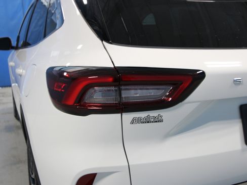 New 2025 Ford Escape SE image 33