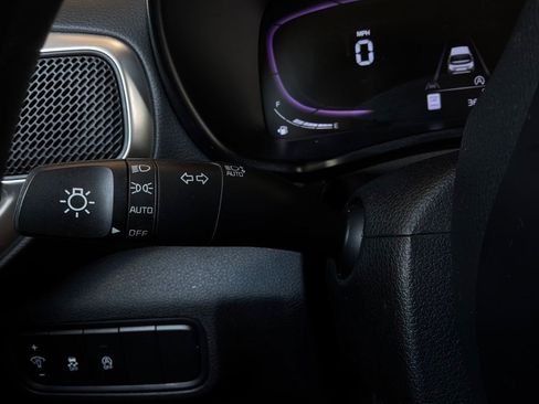 Used 2025 Kia Soul LX w/ LX Technology Package FWD image 33