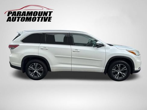 Used 2016 Toyota Highlander XLE AWD/4WD image 8